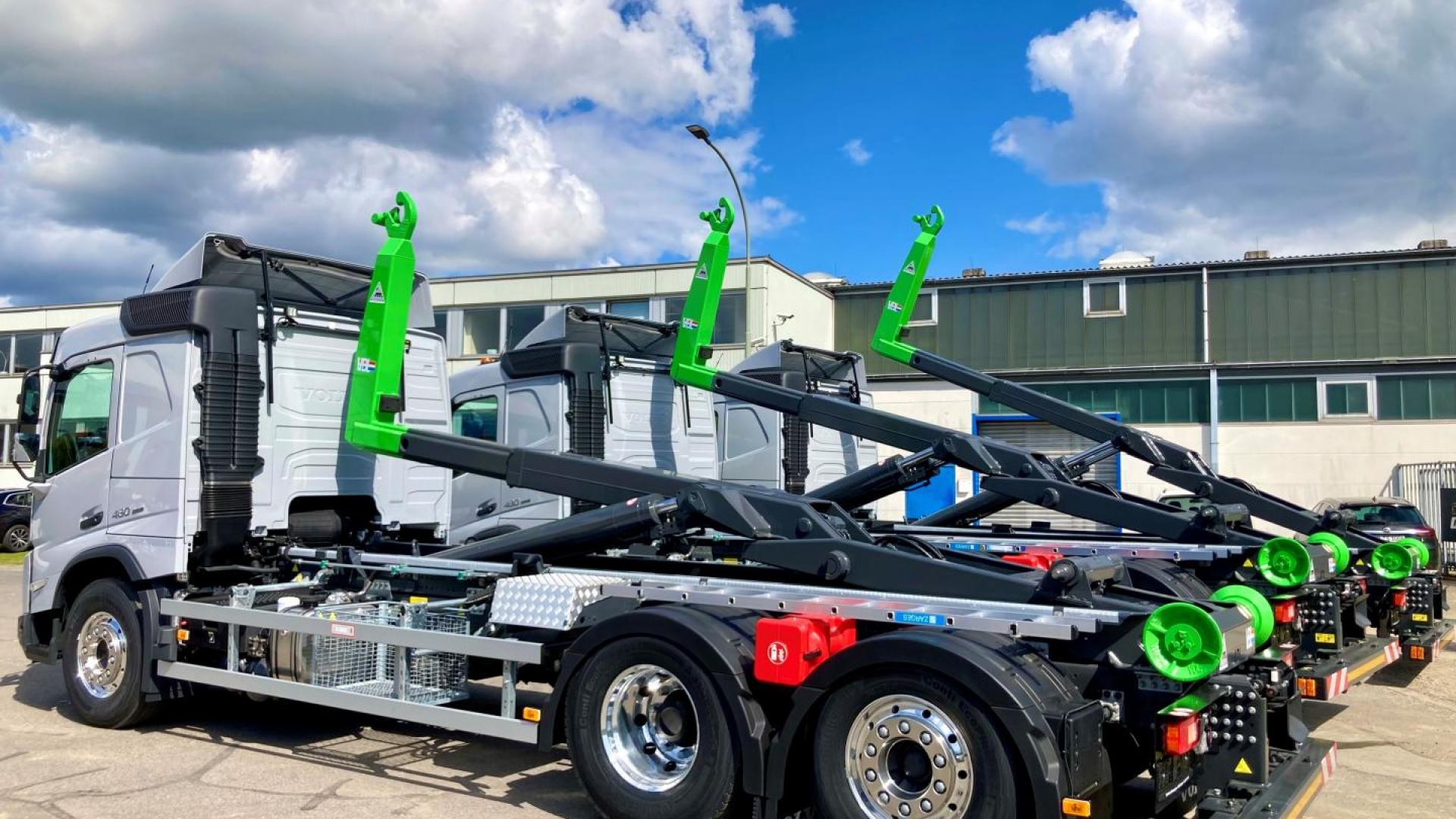 Magnificent serie hookloaders built by Michels GmbH
