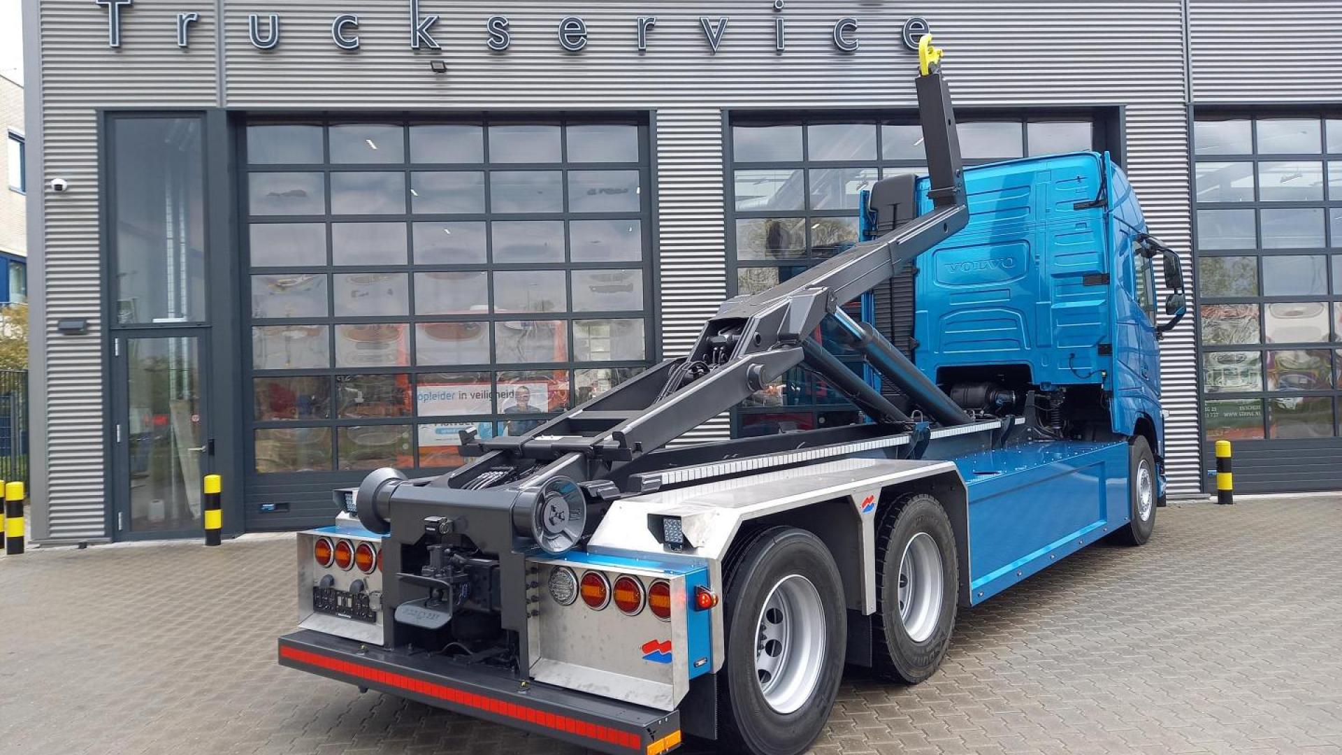 Heisterkamp heeft in samenwerking met Nijwa Veenoord een VDL haakarm op een heel mooie Volvo mogen bouwen