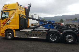 Mercedes mit VDL Containerhandlingsystem geliefert in Norwegen